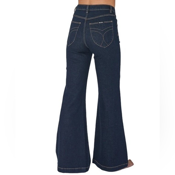ROLLA’S EASTCOAST HIGH RISE FLARE ORGANIC COTTON JEANS IN LUX BLUE - Picture 4 of 15